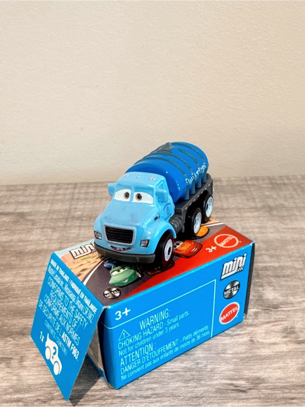 Disney Pixar Cars Mini Mr. Drippy Water Truck Thunder Hollow Diecast Car New